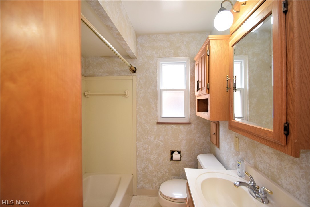 Broadview Road Sub/W T Mallos - Residential