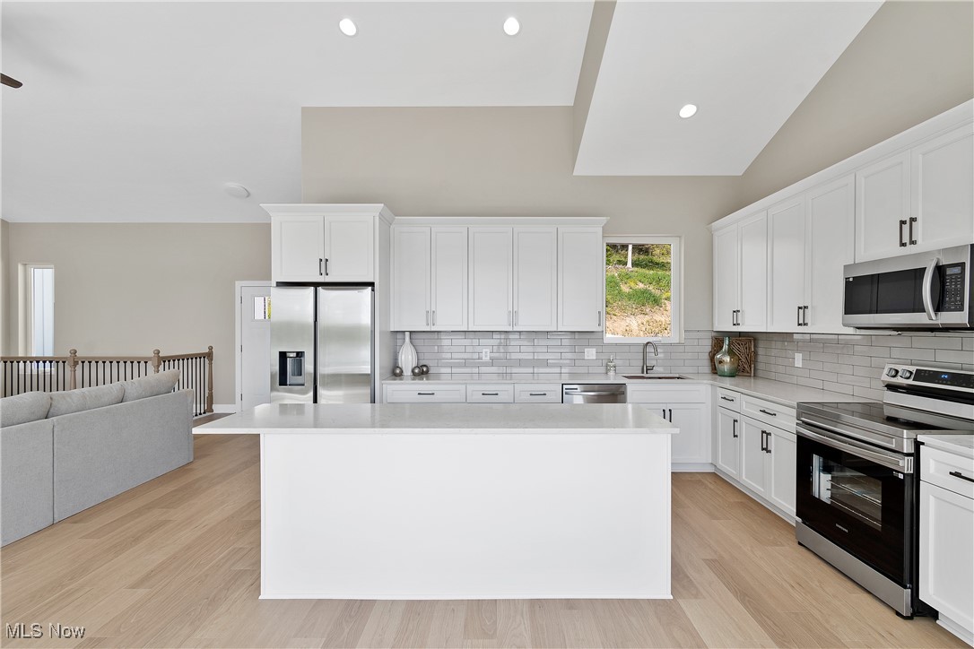 26 Oneida Trail, Malvern, Ohio image 12