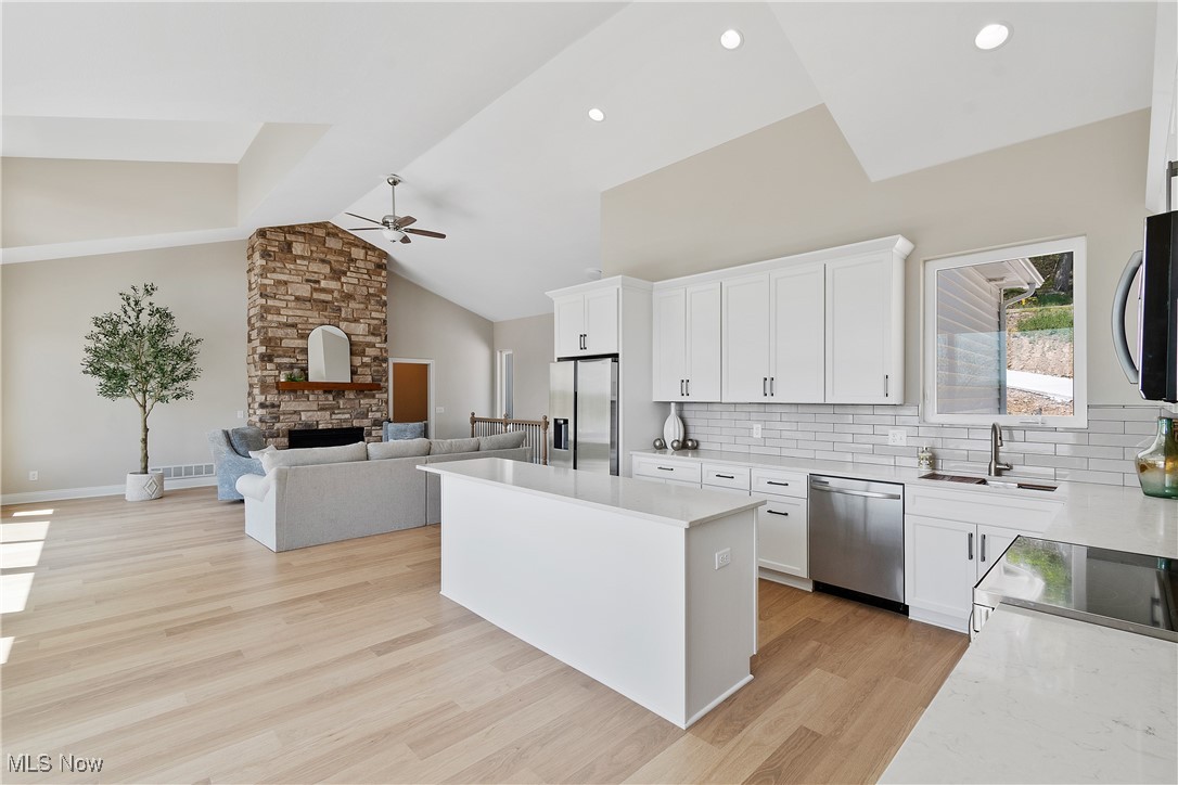 26 Oneida Trail, Malvern, Ohio image 13