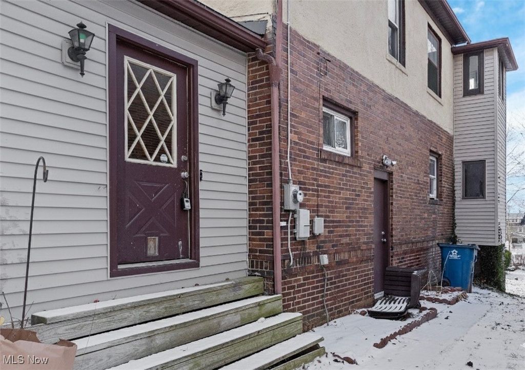 Photo of 404 N Bentley Avenue, Niles, OH 44446 (MLS # 5177062)