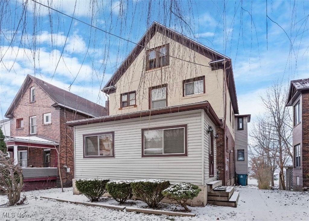 Photo of 404 N Bentley Avenue, Niles, OH 44446 (MLS # 5177062)