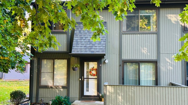 35262 S TURTLE TRL APT D, WILLOUGHBY, OH 44094 - Image ad2c6b65c5985ce580baa2d896f4bc54/3694546058