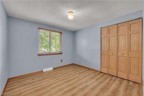 Tiny photo for 14472 S Gateway Drive, North Royalton, OH 44133 (MLS # 5238628)