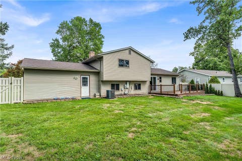 Tiny photo for 14472 S Gateway Drive, North Royalton, OH 44133 (MLS # 5238628)