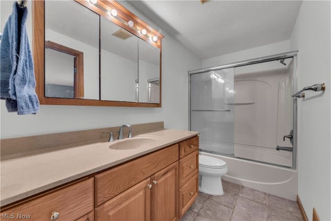 Tiny photo for 14472 S Gateway Drive, North Royalton, OH 44133 (MLS # 5238628)
