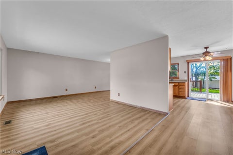 Tiny photo for 14472 S Gateway Drive, North Royalton, OH 44133 (MLS # 5238628)