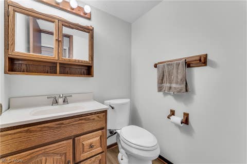 Tiny photo for 14472 S Gateway Drive, North Royalton, OH 44133 (MLS # 5238628)