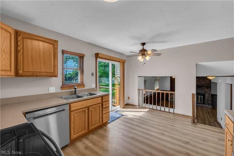 Tiny photo for 14472 S Gateway Drive, North Royalton, OH 44133 (MLS # 5238628)