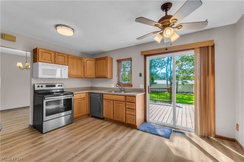 Tiny photo for 14472 S Gateway Drive, North Royalton, OH 44133 (MLS # 5238628)