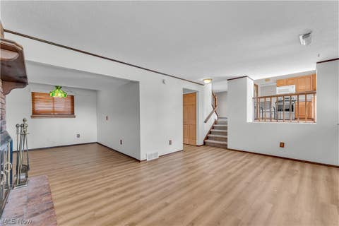 Tiny photo for 14472 S Gateway Drive, North Royalton, OH 44133 (MLS # 5238628)