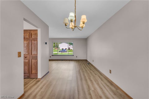 Tiny photo for 14472 S Gateway Drive, North Royalton, OH 44133 (MLS # 5238628)