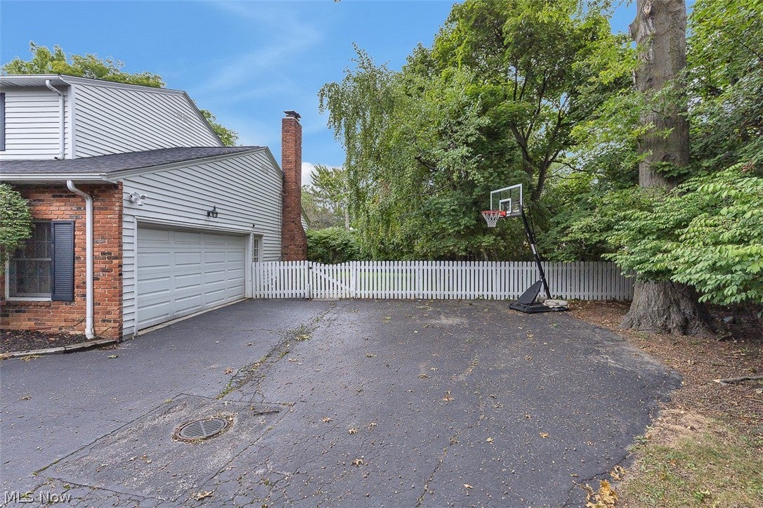 5045 Clubside Road