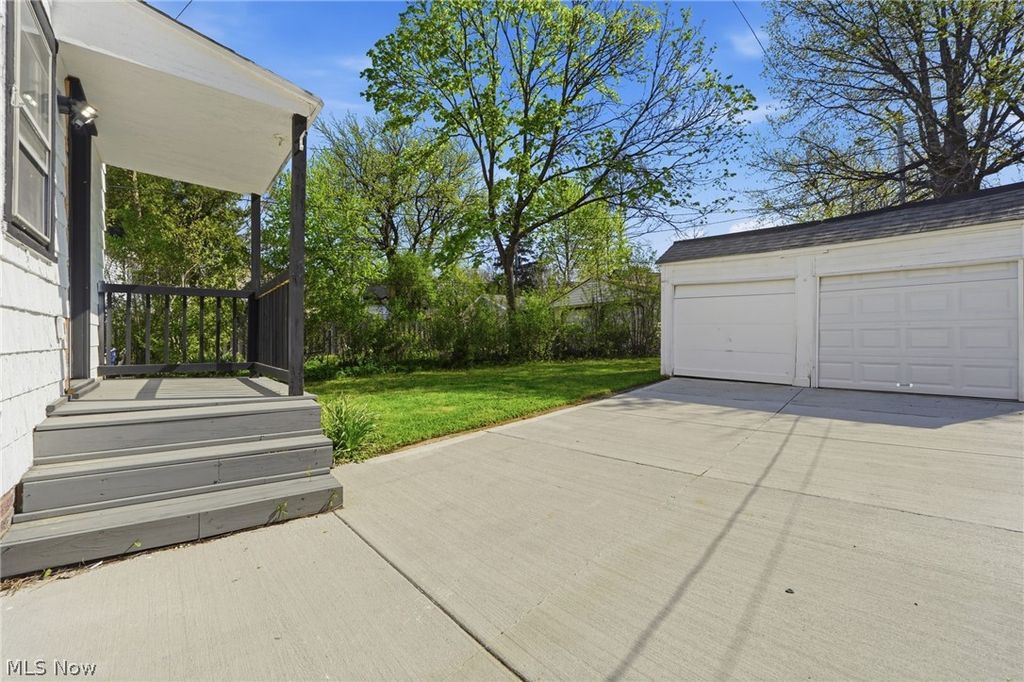 Photo of 2009 Marlindale Road, Cleveland, OH 44118 (MLS # 5202073)