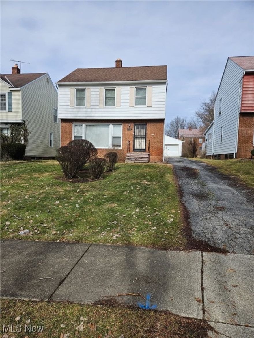 Nicely Remolded home with plenty of space!  Finished basement and private backyard!  Don't hesitate to schedule your showing today!