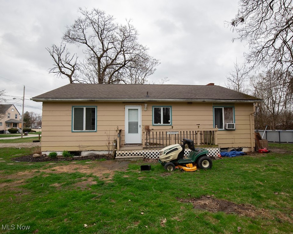 334 16th Street, Elyria, Ohio image 1