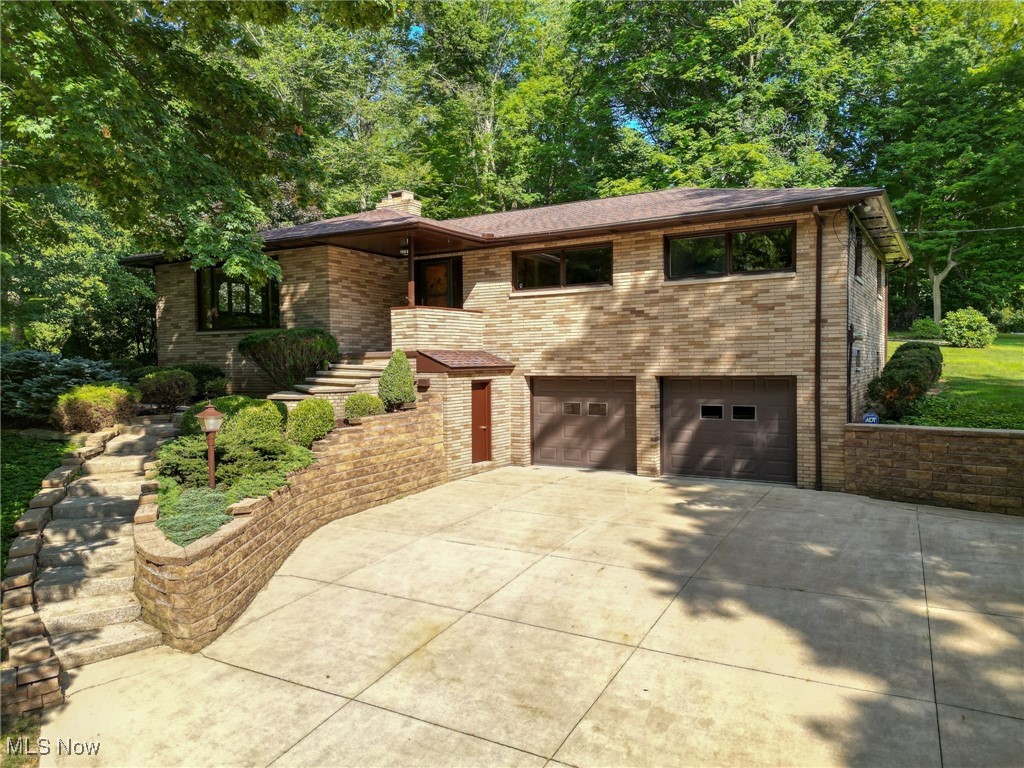 1341 Valley Drive