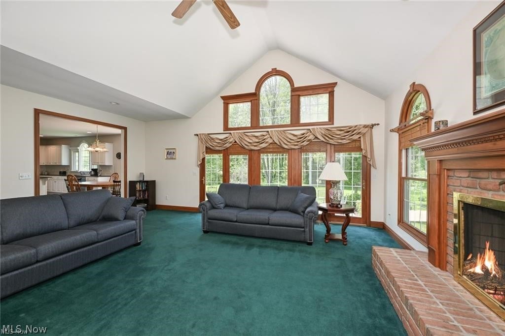 304 Fox Way