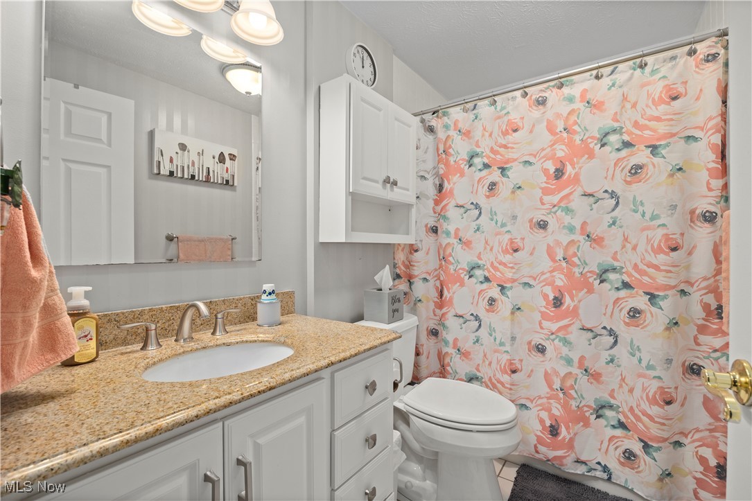 Monroe Manor Condo - Residential