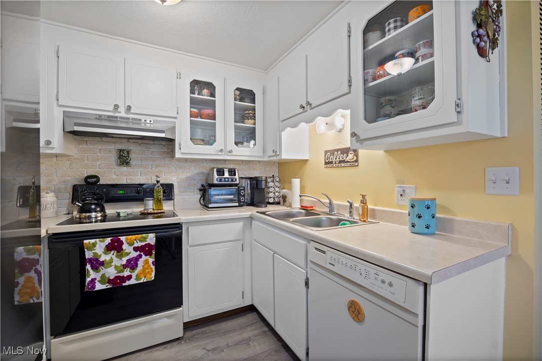 Monroe Manor Condo - Residential