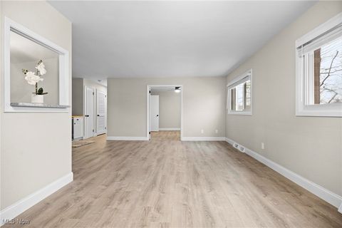 Tiny photo for 3333 Warrensville Center Road #214, Shaker Heights, OH 44122 (MLS # 5179238)