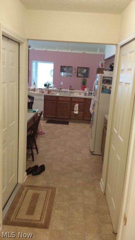 Golden Pond Condo - Residential