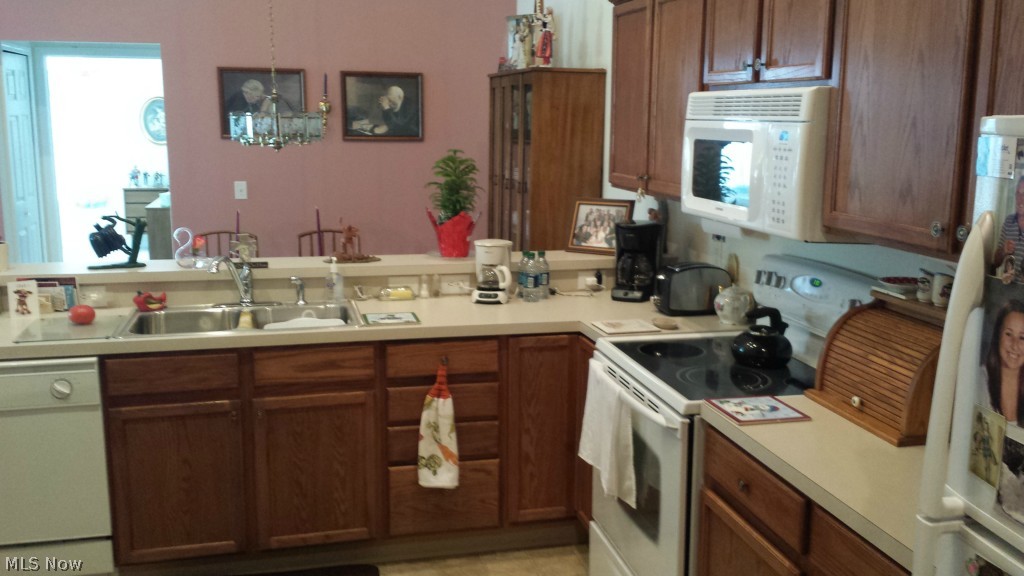 Golden Pond Condo - Residential