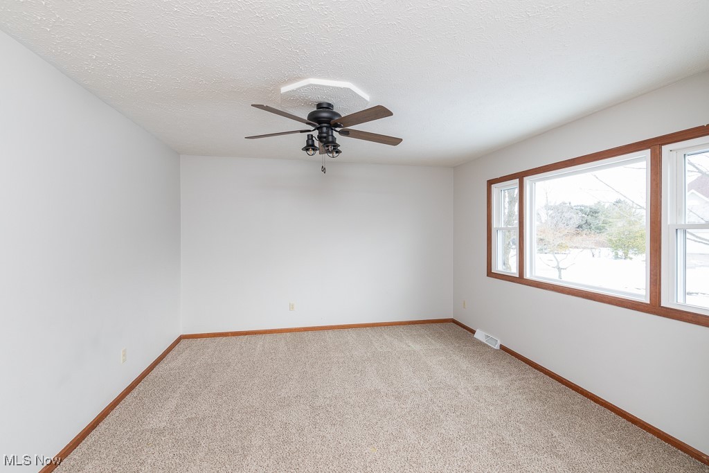 223 Finch Drive, Elyria, Ohio image 6