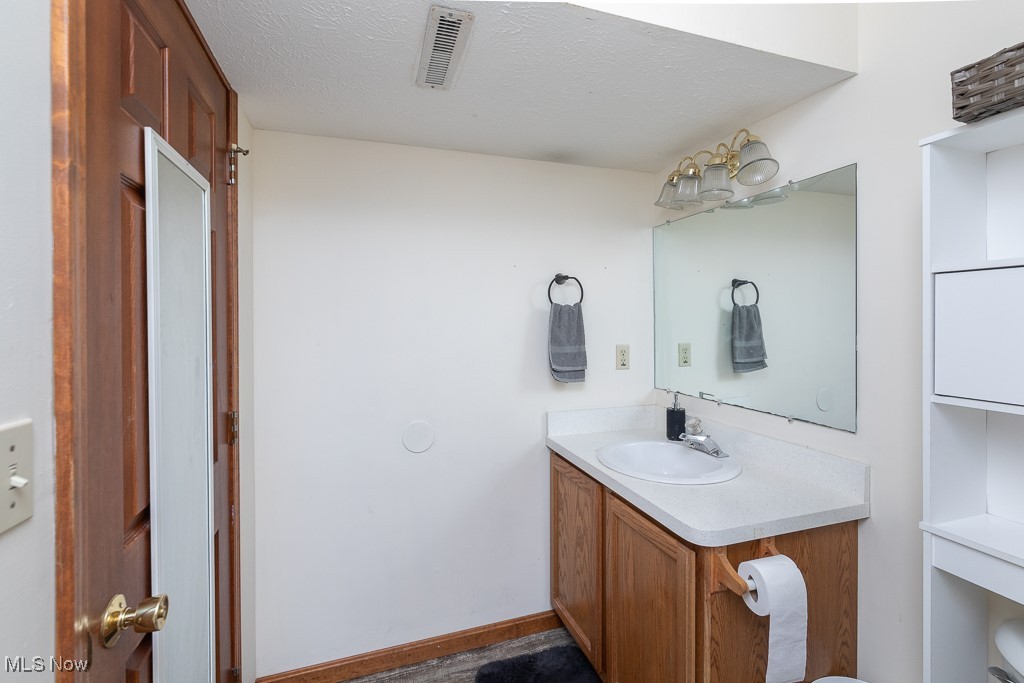 223 Finch Drive, Elyria, Ohio image 14