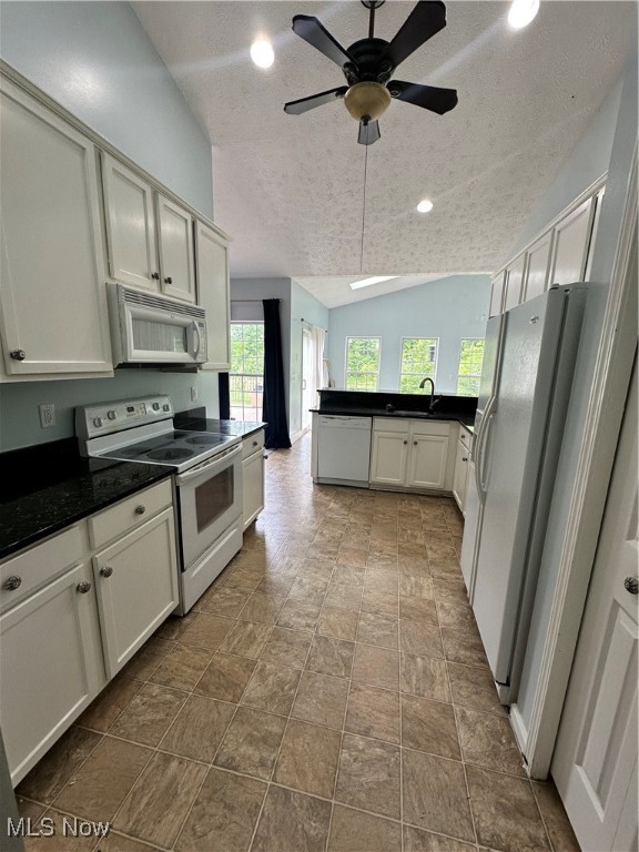 38202 Avalon Drive, North Ridgeville, Ohio image 8