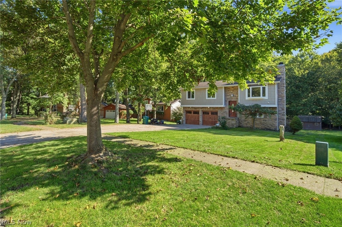 10459 Woodchuck Court