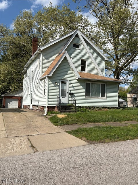 Homes For Sale - 823 Marie Avenue<br/> Summit County, Akron, OH 44314
