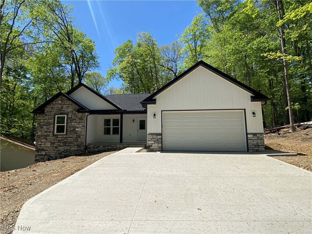 1965 Apple Valley Drive, Howard, Ohio image 2