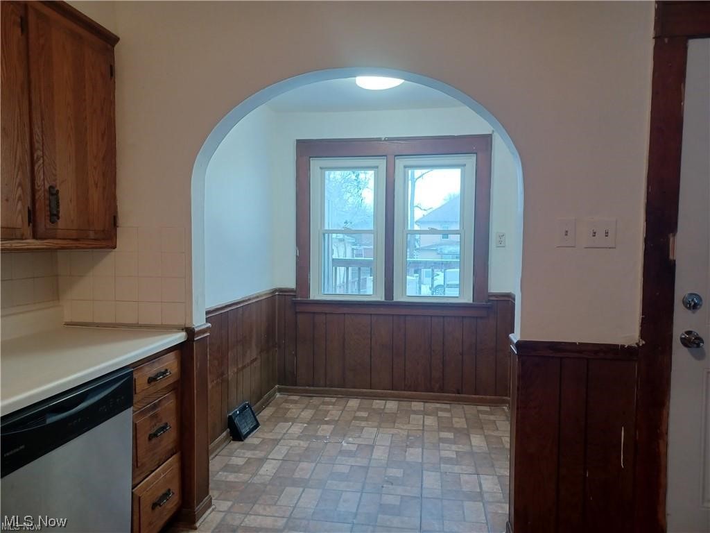 City/Youngstown - Residential Lease