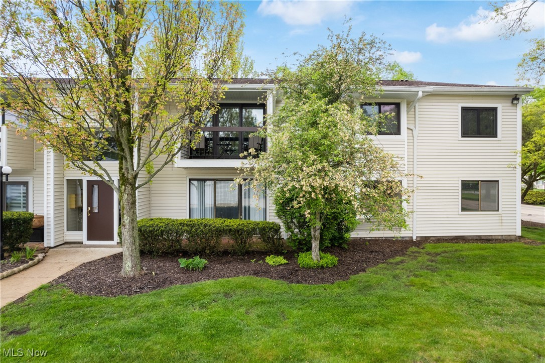 2935 N Bay Drive #H10, Westlake, Ohio image 2