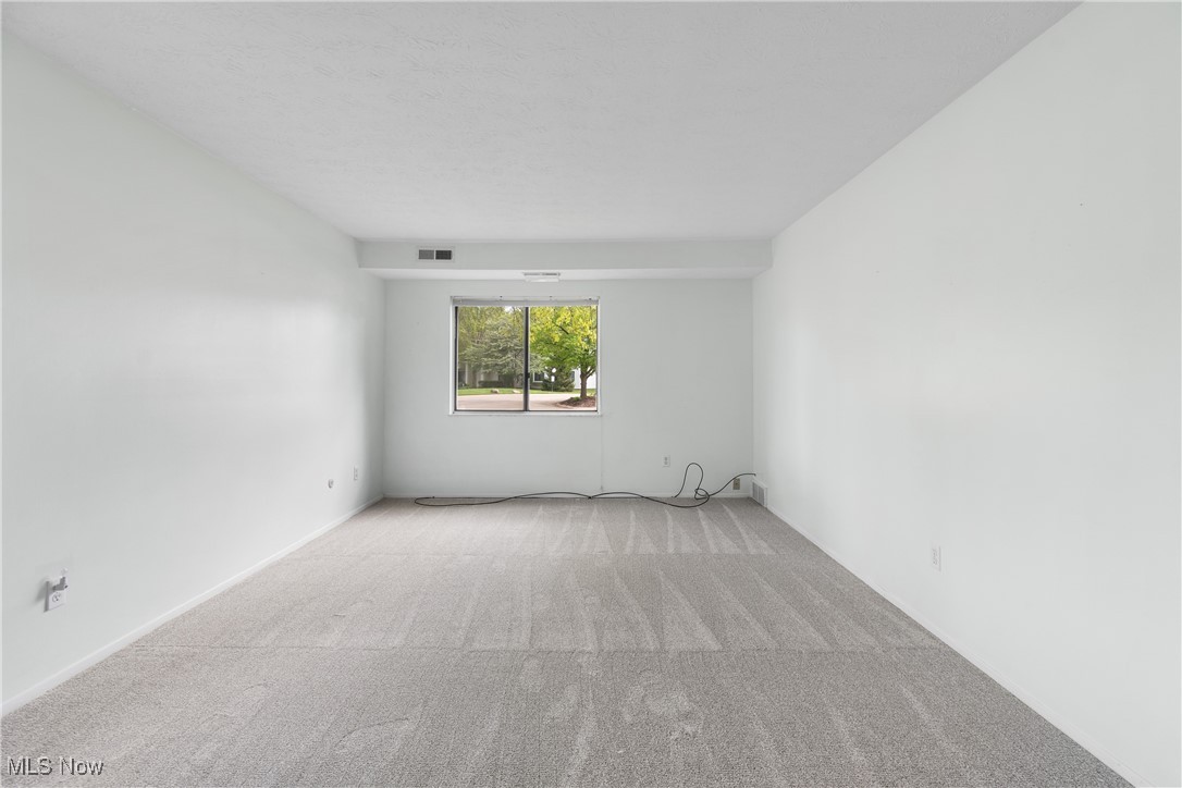 2935 N Bay Drive #H10, Westlake, Ohio image 14