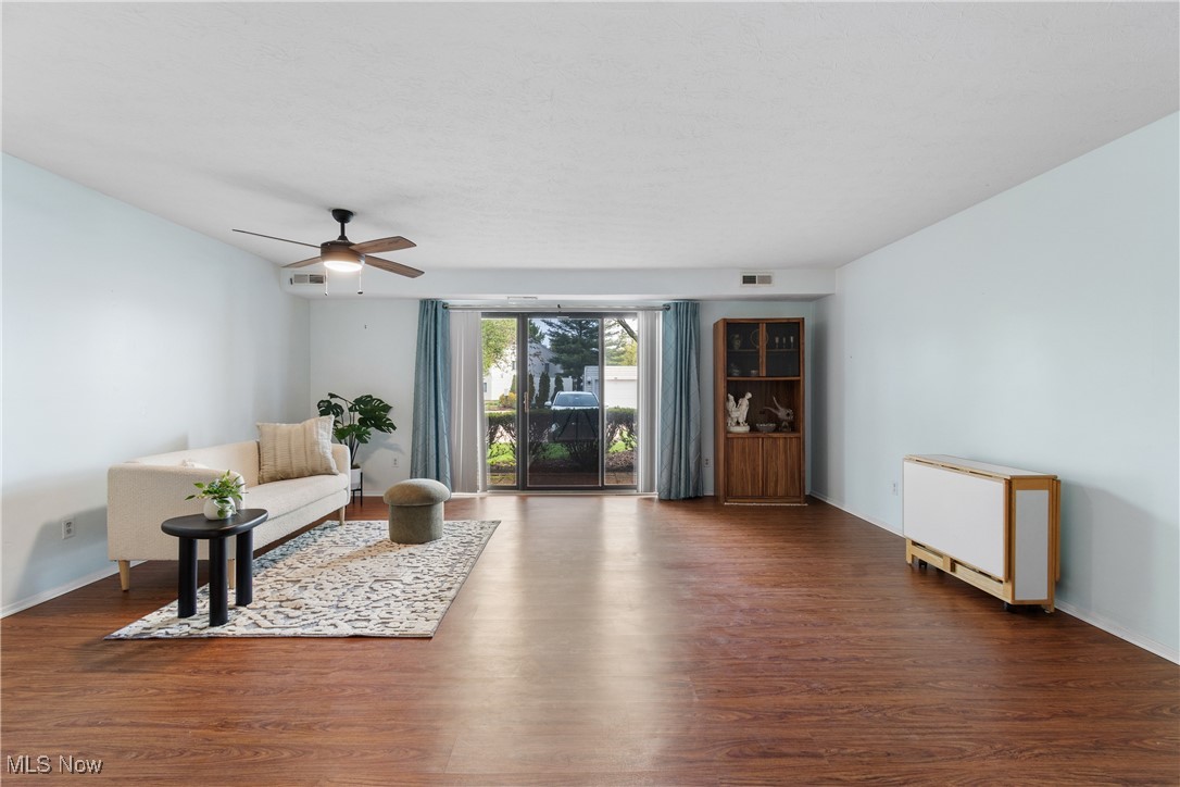 2935 N Bay Drive #H10, Westlake, Ohio image 4