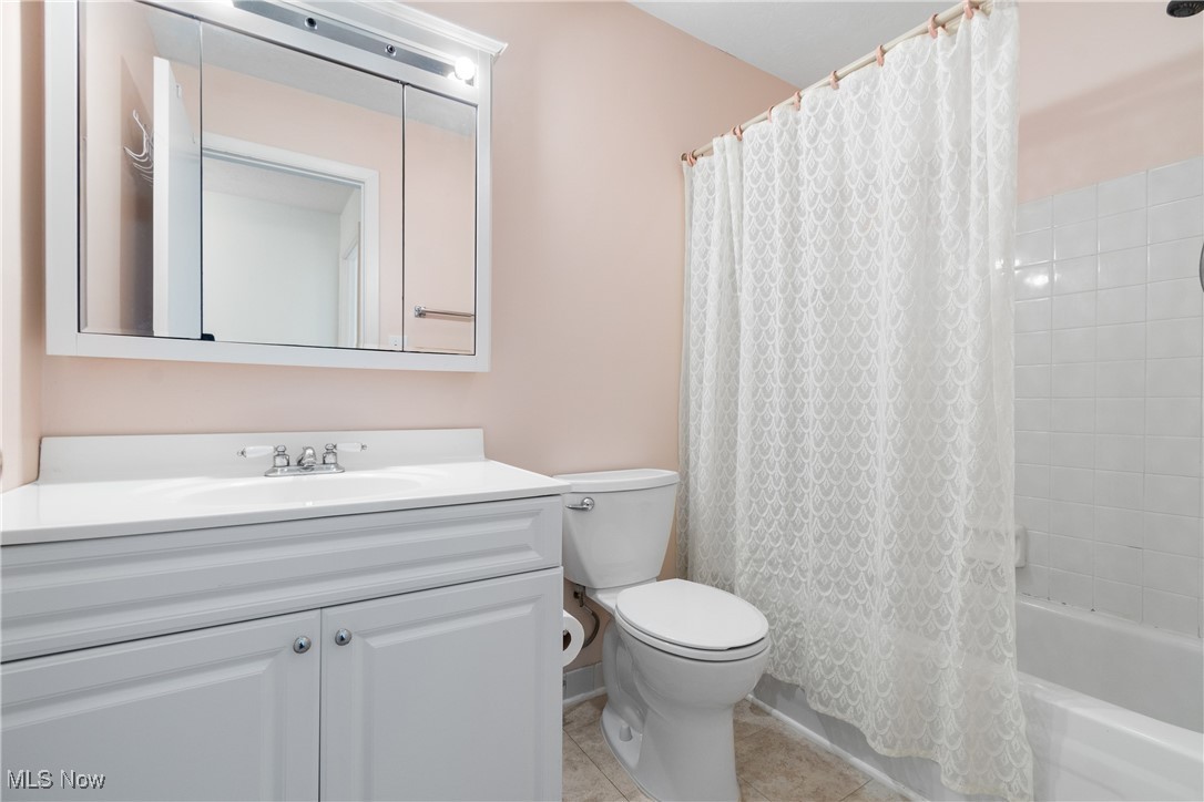 2935 N Bay Drive #H10, Westlake, Ohio image 19
