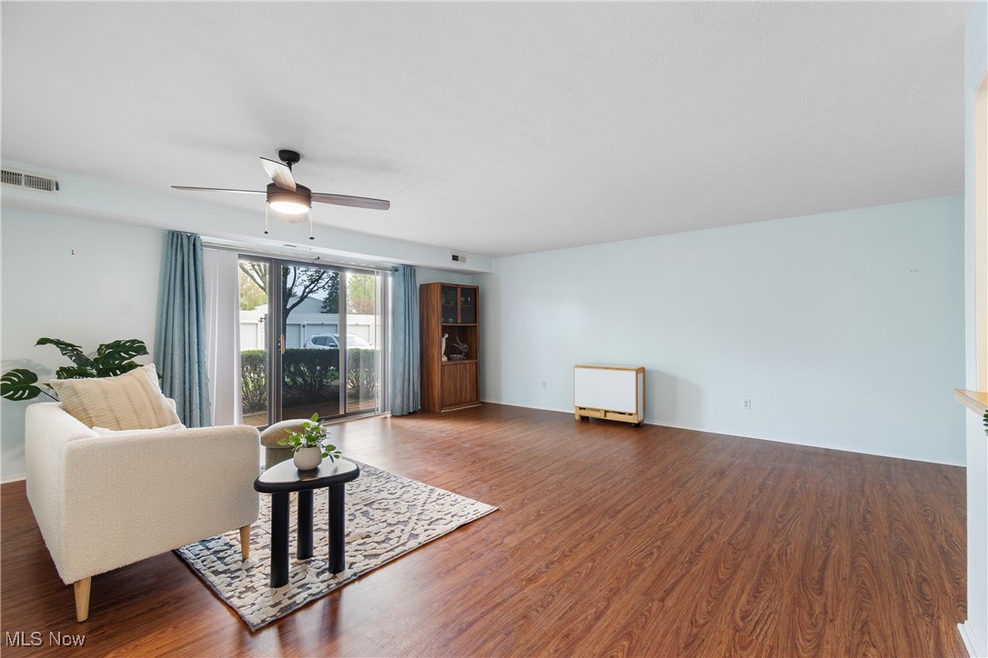 2935 N Bay Drive #H10, Westlake, Ohio image 7