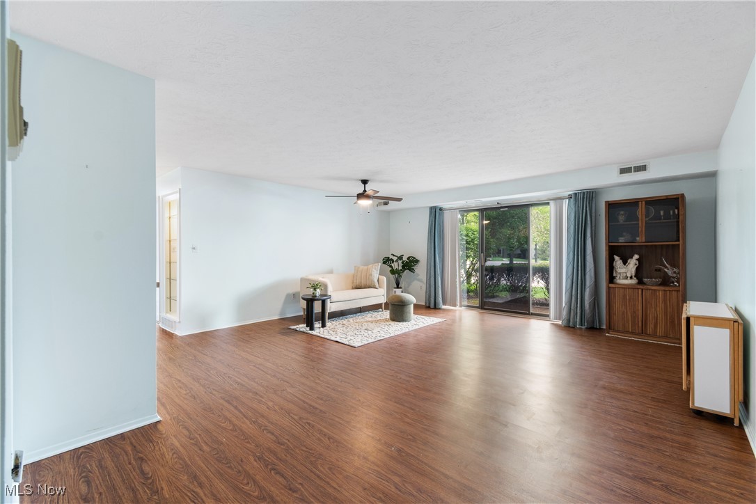 2935 N Bay Drive #H10, Westlake, Ohio image 3
