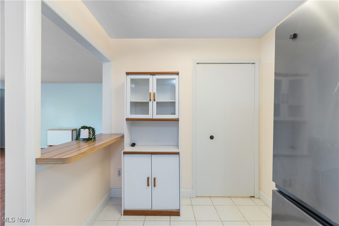 2935 N Bay Drive #H10, Westlake, Ohio image 12