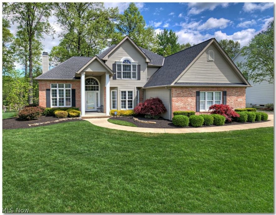 Warm and gracious custom two story in much sought after Parkland Estates!  Quality constructed and wonderfully cared for!  Bright & cheery entry with extra large half round transom window and gleaming hardwoods!  Comfortable den/study with 12' ceiling, crown molding & down lighting!  Formal dining room offers a bay window with chair rail and crown molding!  Gorgeous gourmet kitchen boasts 42'' custom cabinetry, down lighting, center island, granite tops, tiled backsplash, high-end stainless appliances and work desk!  Inviting family room with 12' ceilings, double crown molding, woodburning fireplace with gas logs, and loads of glass to let the sunshine in!  Fantastic, first floor master with trayed ceiling and glamour bath featuring: jacuzzi tub, separate shower, marble vanity with twin sinks & large walk-in closet!  All bedrooms up include walk-in closets with bedrooms two and three sharing a jack and jill bath and bedroom four having its own guest bath!  Huge partially finished recre