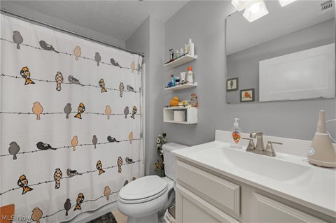 Tiny photo for 203 Hidden Cove, Amherst, OH 44001 (MLS # 5256490)