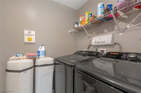 Tiny photo for 203 Hidden Cove, Amherst, OH 44001 (MLS # 5256490)