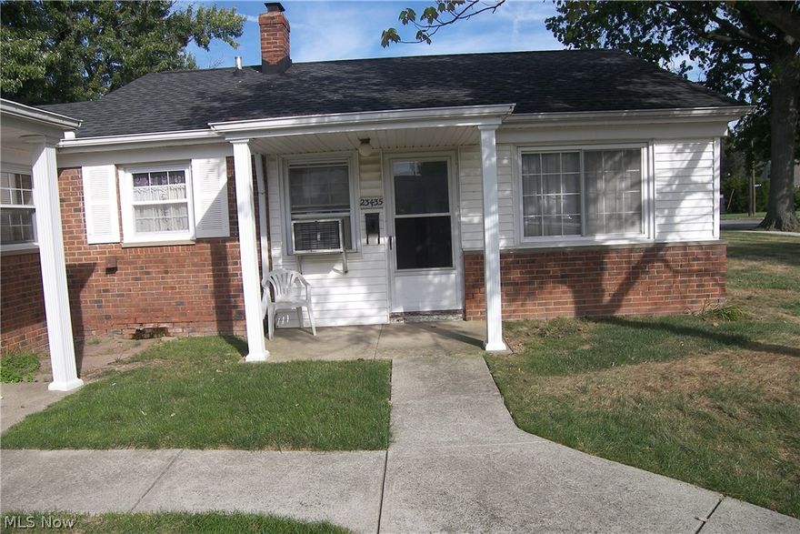 Younger furnace and windows* Needs Rehab water intrusion d/t washer hose* End unit* sold  is* Buyer assumes All Euclid Viotaions