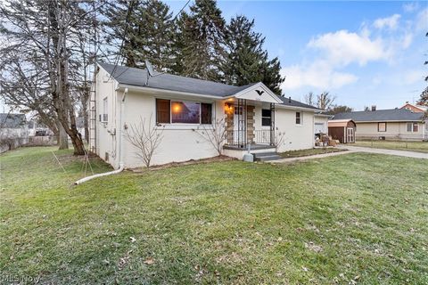 2614 Fletcher Avenue NE Canton OH 44705