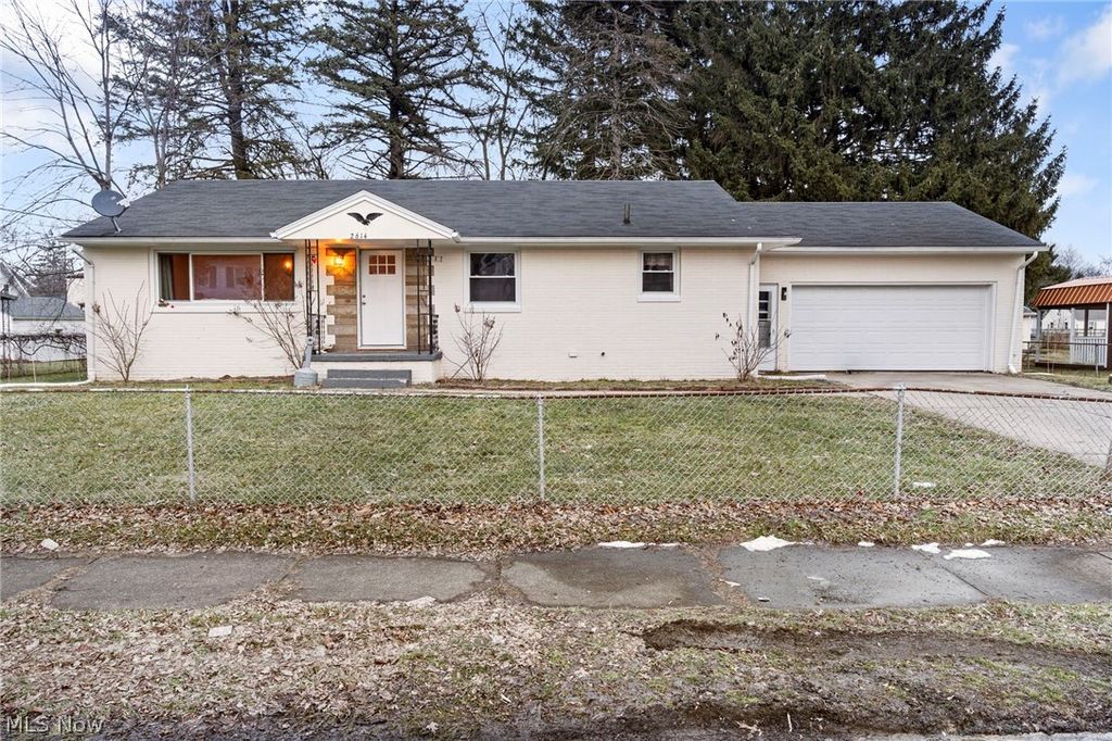 Photo of 2614 Fletcher Avenue NE, Canton, OH 44705 (MLS # 5187699)