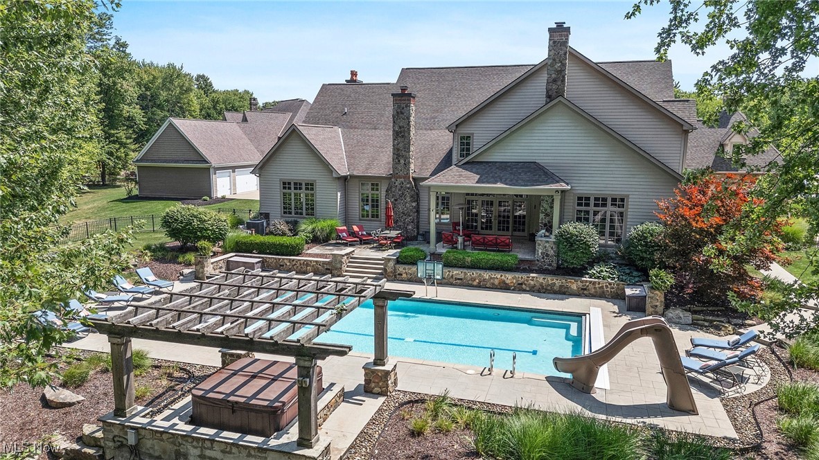 Four Seasons/Brecksville P - Residential