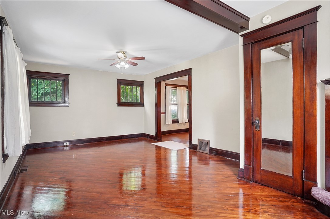 325 Pleasant Avenue