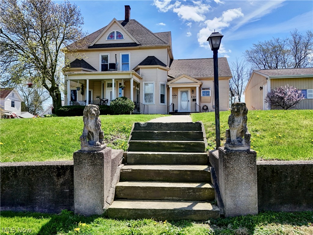 1307-1309 Main Avenue W