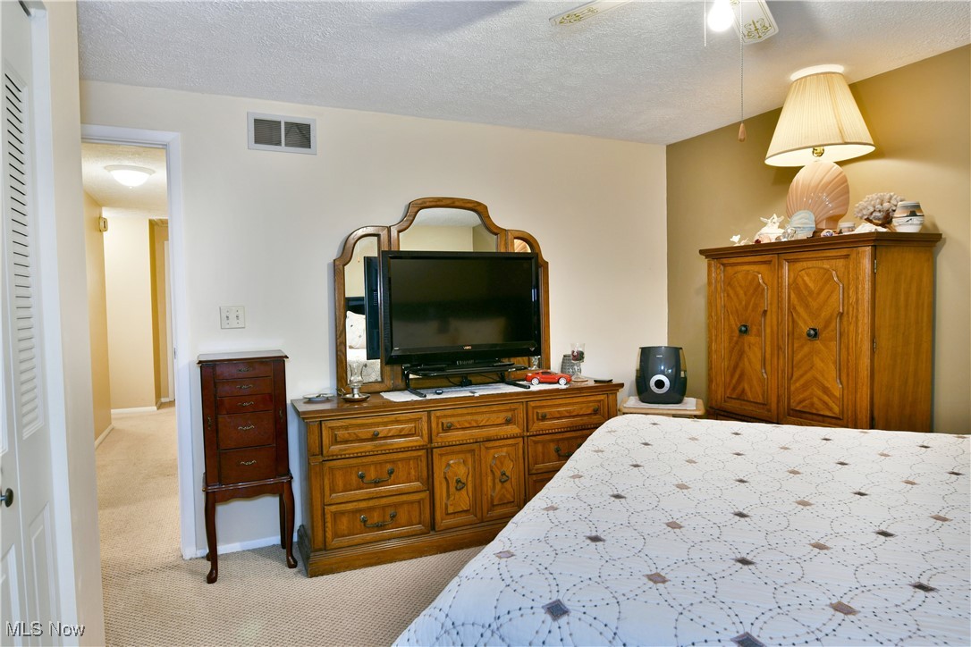 Oakview Manor - Residential